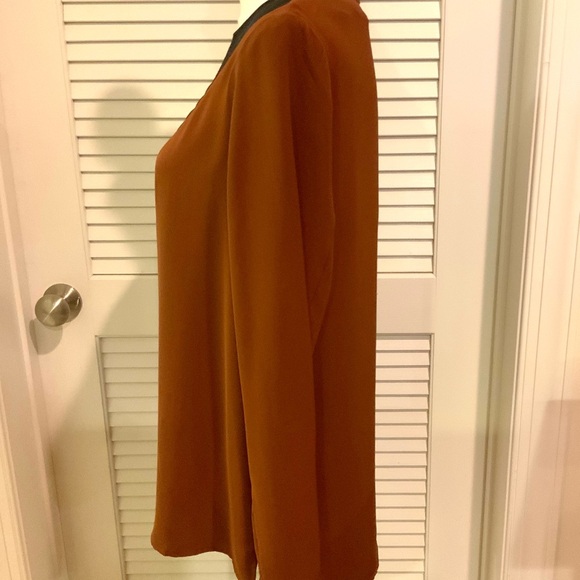 Like 🆕 Romantic long sleeve blouse by Noir Sz Med - Picture 3 of 7